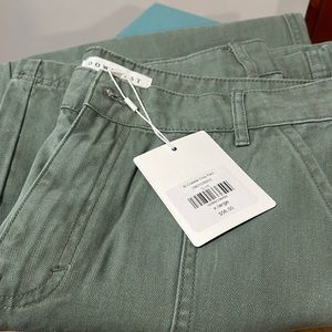 NWT Bi-Coastal Crop Pant!